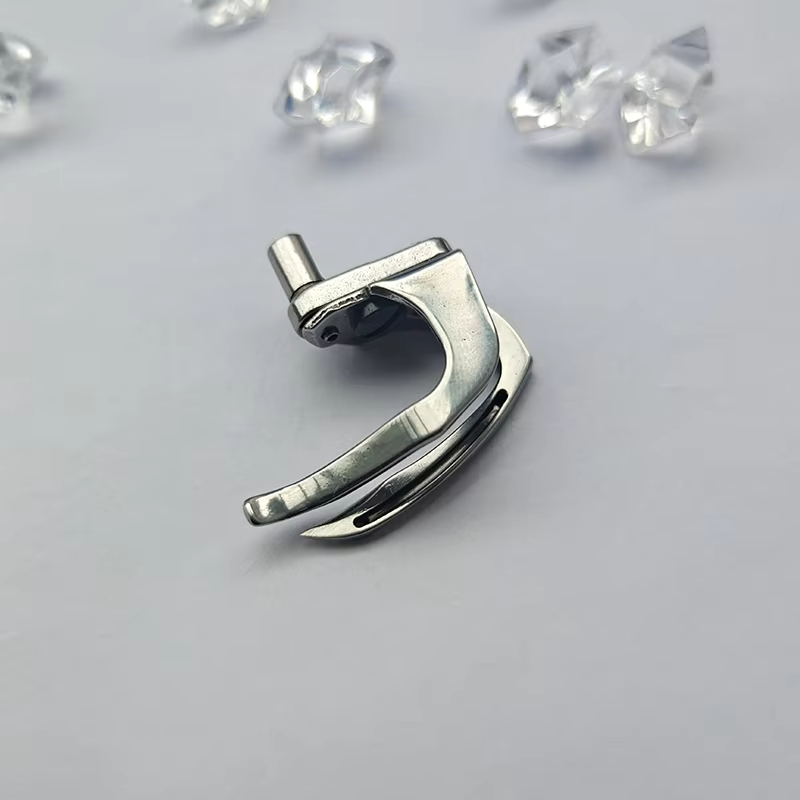 Y68217 لوبَر لأربع إبر وستة خي - مراجعة Sewing Expert وسعره